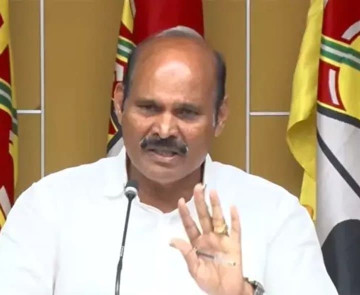 జగన్‌ యాత్రపై మంత్రి విమర్శ