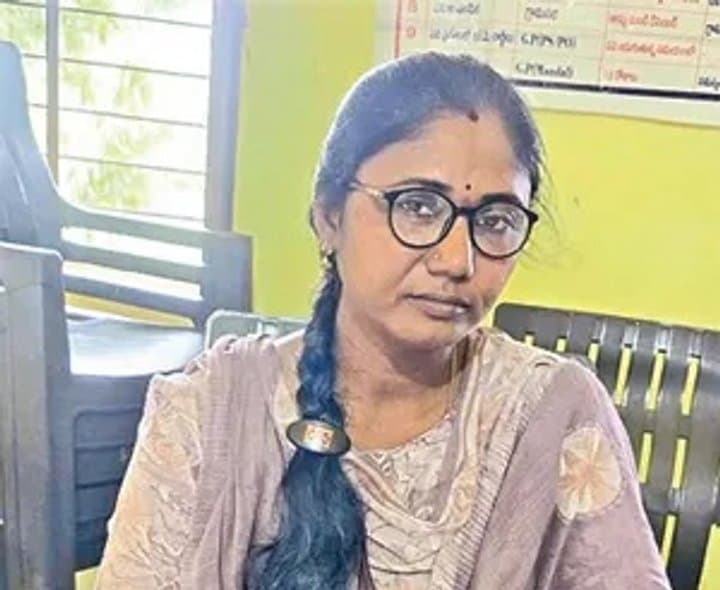 ఫోన్‌పే ద్వారా లంచం.. ఏసీబీకి చిక్కిన కార్యదర్శి