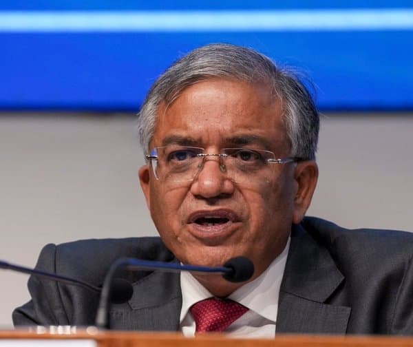 ఇండోర్‌లో సీఈసీ జ్ఞానేష్ కుమార్ పర్యటన