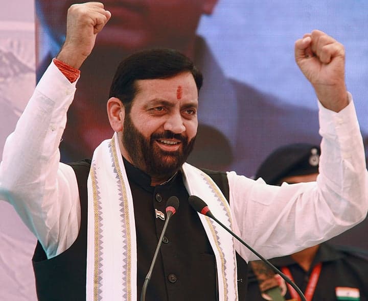 10-12 తరగతుల విద్యార్థులకు 5 లక్షల సిమ్‌లు - Udayam
