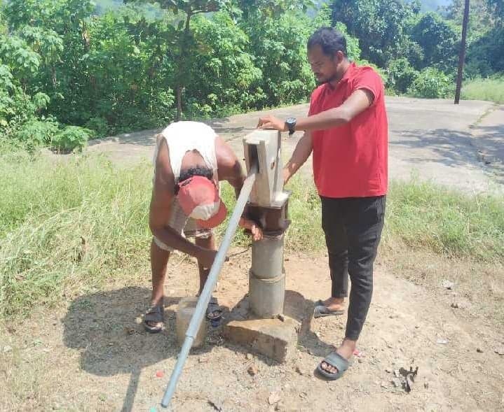 సీతంపేట వాటర్‌ఫాల్ వద్ద బోరు పునరుద్ధరణ - Udayam