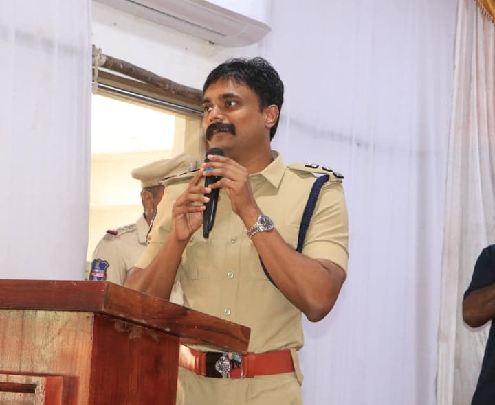 ఎస్సై, కానిస్టేబుల్ అభ్యర్థులకు ఉచిత శిక్షణ ప్రారంభం - gallery image 3