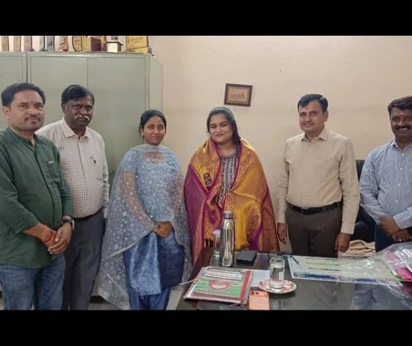 డైరీ కాలేజ్‌లో కౌన్సిలర్ హర్షిత