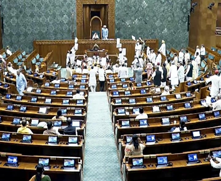 ఆధార్ వివరాలు: నిబంధనలు మరియు భద్రతా మార్గదర్శకాలు