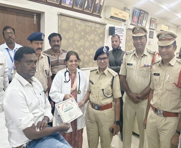 వరంగల్‌లో పోలీసుల ఆధ్వర్యంలో రక్తదాన శిబిరం - Udayam
