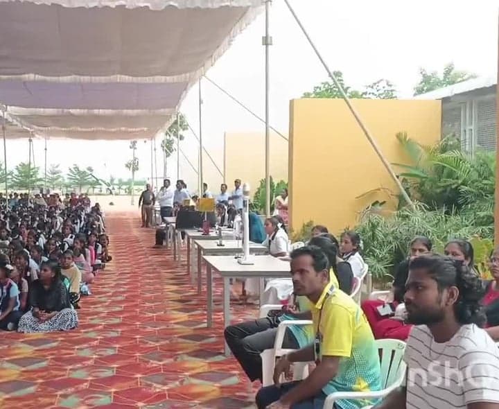అంతరిక్ష ప్రయోగాలపై విద్యార్థులకు అవగాహన - Udayam