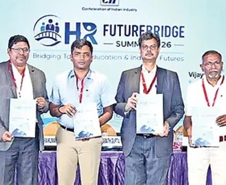 ఉద్యోగలాకు టాలెంట్‌ ఎకో సిస్టమ్‌ అవసరం: మంత్రి