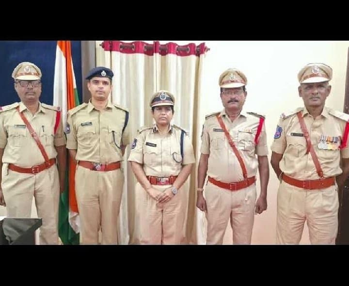 ముగ్గురు హెడ్ కానిస్టేబుల్స్‌కు ఏఎస్సైలుగా పదోన్నతి