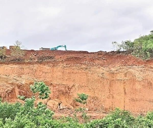 గుట్టల దోపిడీ: నిబంధనల ఉల్లంఘన