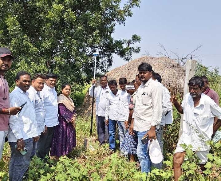అచంపల్లిలో భూ భారతి రీ-సర్వే ప్రారంభం - Udayam