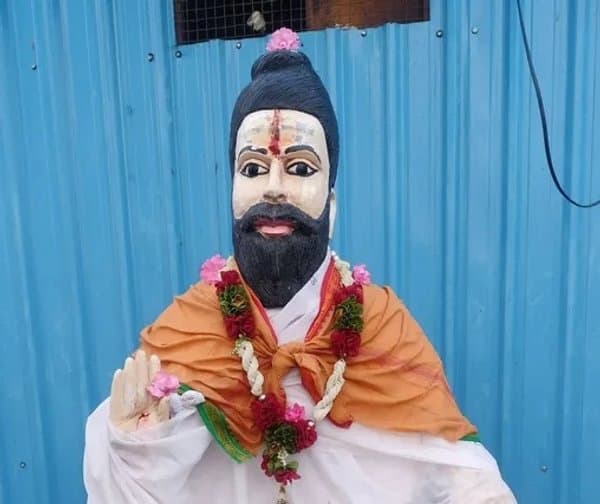 బాసరలో ఆర్ఎస్ఎస్ ఆధ్వర్యంలో గురుదక్షిణ - Udayam Digital