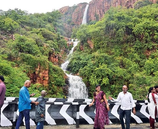 వర్షాలతో జలకళ సంతరించుకున్న మాల్వాడి గుండం