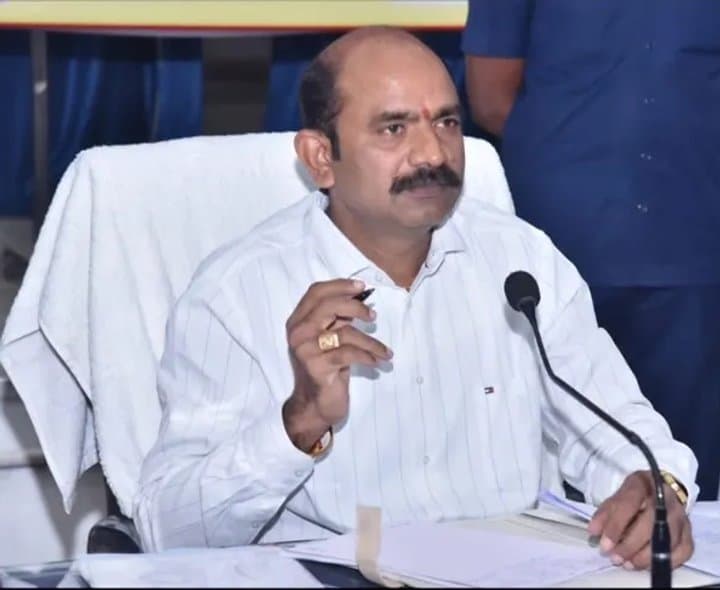జగన్‌కు చర్చించే దమ్ములేదు