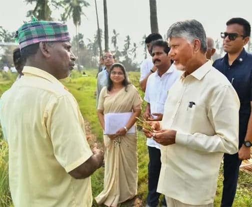 తుపానుతో బోట్లు కొట్టుకుపోయాయి.. సీఎంకు మత్స్యకారుల మొర