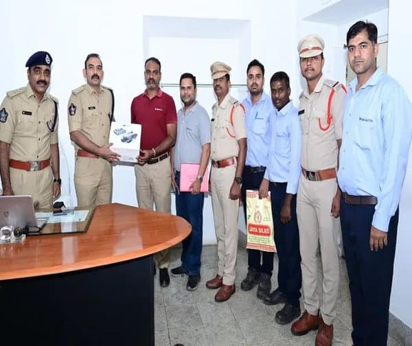 ప్రజా భద్రతలో కొత్త అధ్యాయం: పోలీసులకు అందిన అధునాతన డ్రోన్
