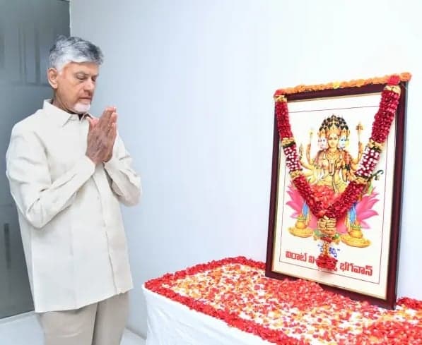విశ్వకర్మకు చంద్రబాబు నివాళి