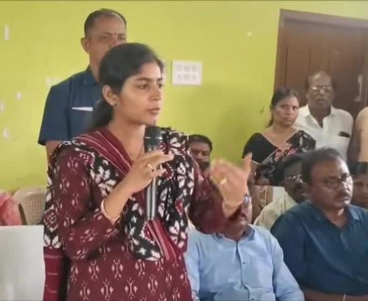 స్మార్ట్‌ రేషన్‌ కార్డుతో ఉపయోగాలు ఎన్నో: యశస్విని రెడ్డి