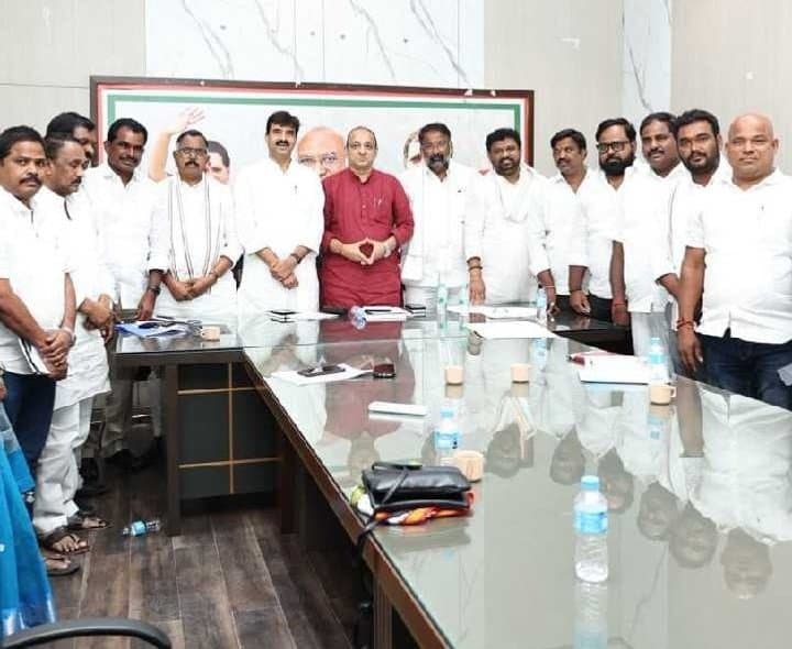 కాంగ్రెస్‌ పొలిటికల్‌ ఎఫైర్స్‌ కమిటీ సమావేశం