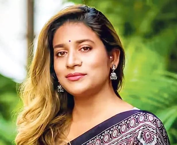 దుర్గగుడికి కొణిదెల సుస్మితకు చోటు - Udayam