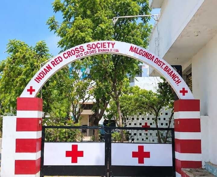 రెడ్‌క్రాస్ ఎన్నికల బరిలో 32 మంది  - Udayam