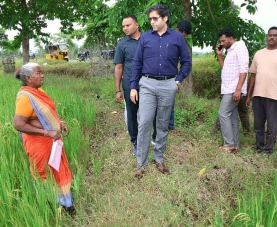 భూ రీ సర్వేను ప్రణాళిక ప్రకారం పూర్తి చేయాలి: కలెక్టర్