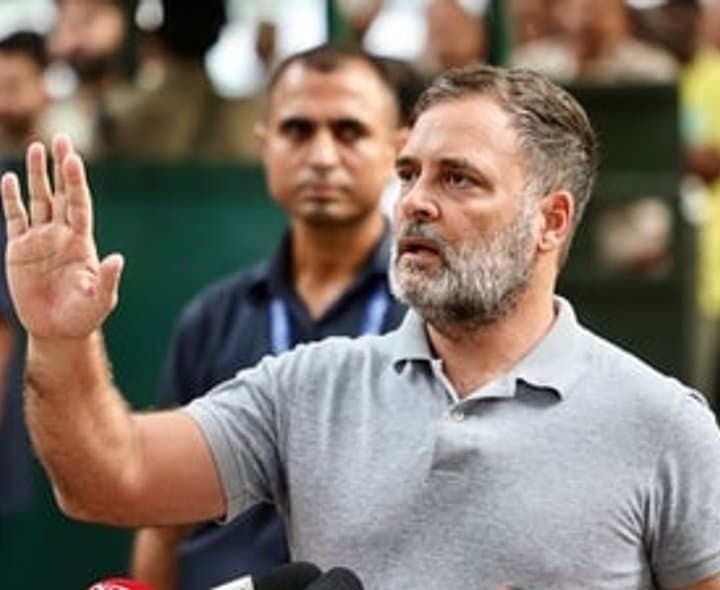 అమిత్ షాను తొలగించాలి: రాహుల్ గాంధీ డిమాండ్