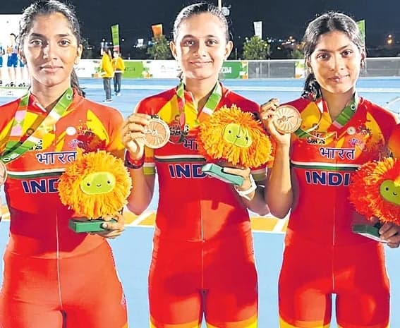 స్కేట్‌ గేమ్స్‌లో చరితశ్రీ బృందానికి కాంస్యం