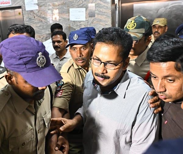 సాయికృష్ణ కస్టోడియల్ డెత్: సీఐ నాగరాజు కస్టడీ పిటిషన్ వాయిదా - Udayam Digital