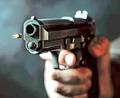 భారీ కుట్ర భగ్నం చేసిన పోలీసులు - Udayam