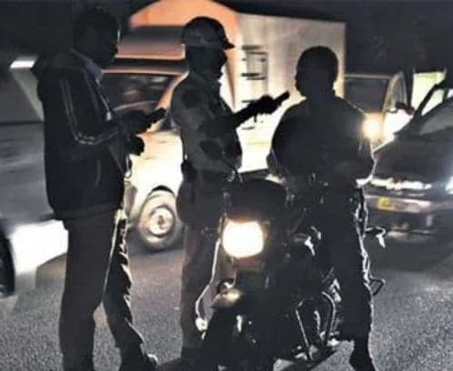 డ్రంక్‌ అండ్‌ డ్రైవ్‌లో 320 మంది పట్టివేత - Udayam