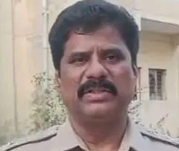 డైరీ రాసి దొరికిపోయిన డీఎస్పీ!