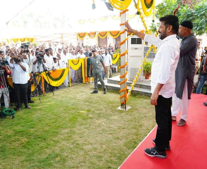 కొడంగల్‌లో ప్రజలతో సీఎం రేవంత్ రెడ్డి ఆత్మీయ భేటీ - gallery image 2