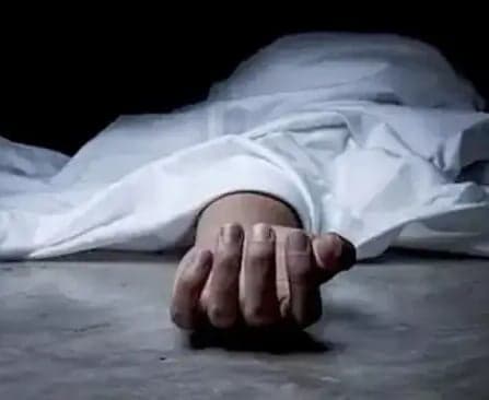భార్యను రోకలి బండతో కొట్టి చంపిన భర్త