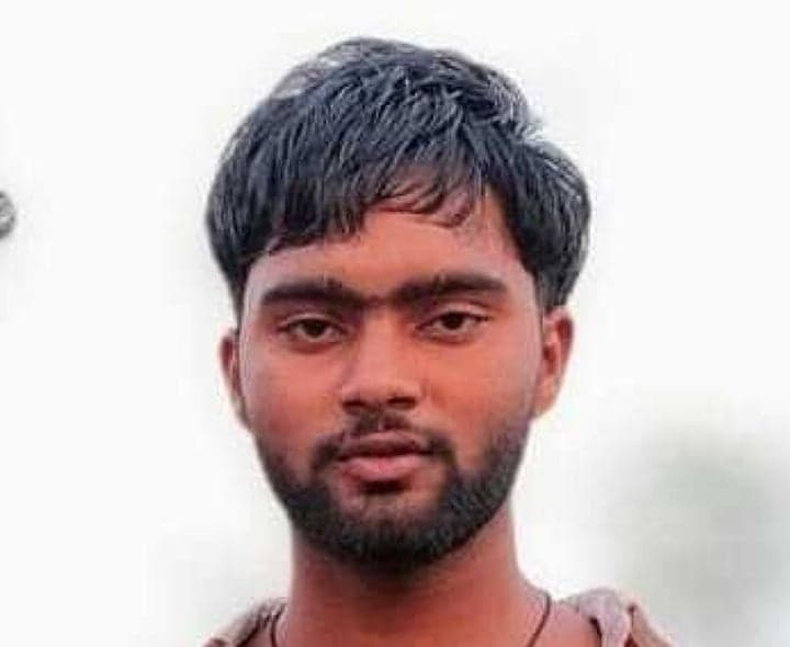 సముద్రంలో గల్లంతైన వ్యక్తి కోసం గాలింపు - Udayam