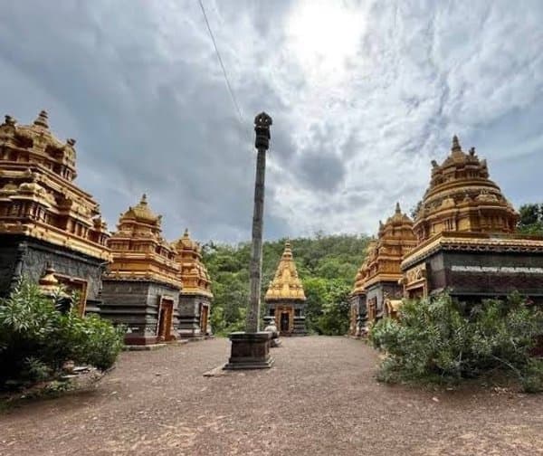 కొలను భారతి ఆలయంలో అక్రమ హోమాలపై విచారణ