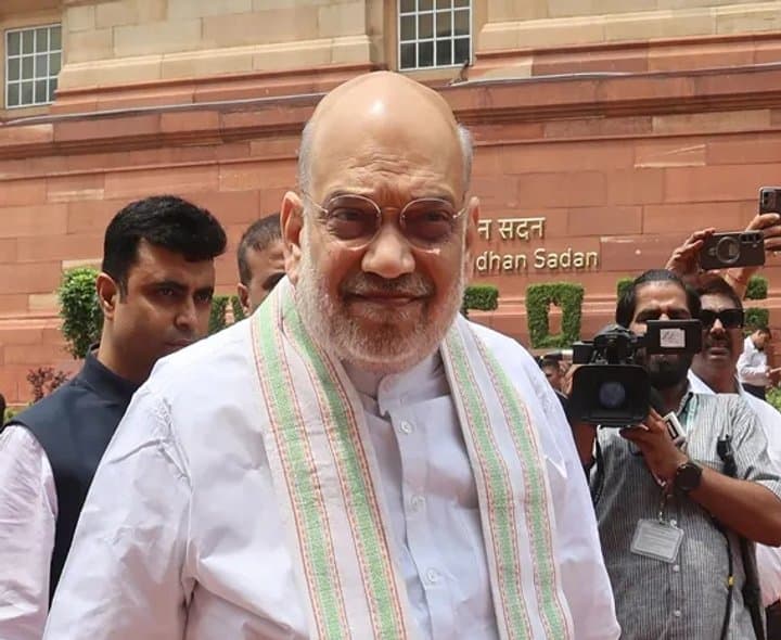 నీట్‌పై చర్చకు అమిత్‌ షా సిద్ధం