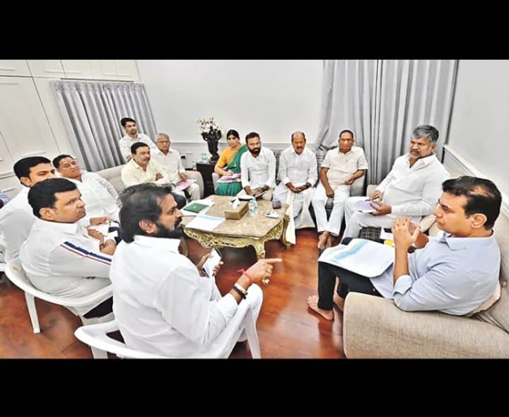 సీసీఐపై రేవంత్‌కు కేటీఆర్ లేఖ - Udayam Digital