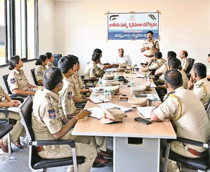 గోల్డ్‌ బాండ్ల పేరుతో మోసం - Udayam Digital