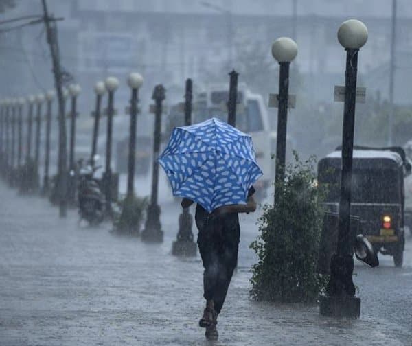 జమ్మూ కాశ్మీర్‌లో కుండపోత వర్షం