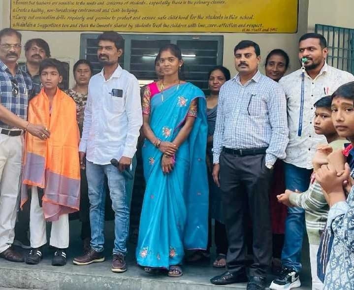 కరాటేలో గౌతమ్‌కు గోల్డ్‌ మెడల్‌ - Udayam