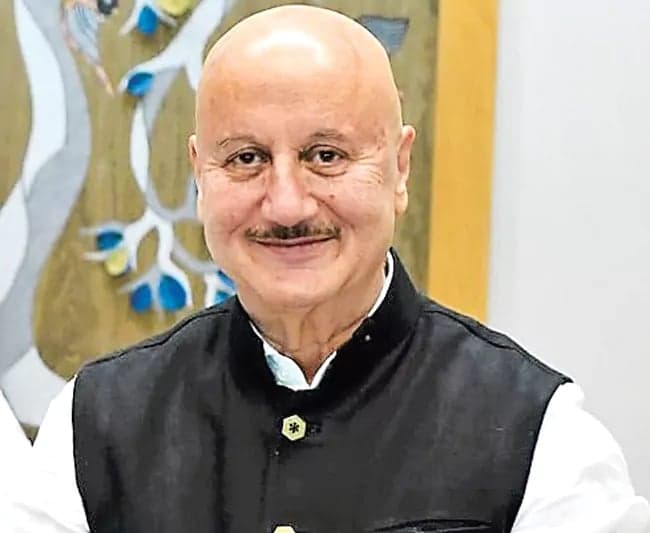 టొరంటోలో అనుపమ్‌ ఖేర్‌కు గుర్తింపు