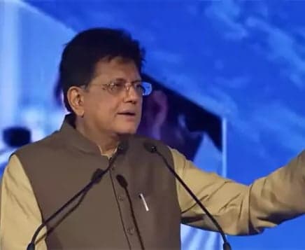 తెలంగాణ ఆర్థిక లక్ష్యం అభినందనీయం: పీయూష్ గోయల్