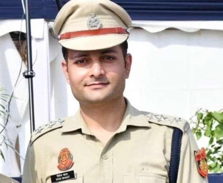 తన ప్రమోషన్ నిలిపేయాలని ACP వివేక్ భగత్ లేఖ