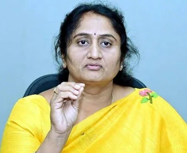 నేతన్నలకు రూ.25 వేల సాయం: మంత్రి సవిత