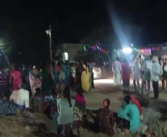 కేతేపల్లిలో ఆకట్టుకున్న మహిళల కోలాటం - Udayam