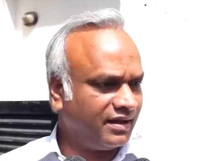 జ్ఞానేశ్ కుమార్ అంశాన్ని పక్కదారి పట్టిస్తున్నారు: ప్రియాంక్ ఖర్గే