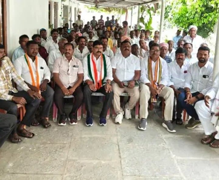 సంక్షేమ పథకాలపై ప్రజలకు అవగాహన కల్పించాలి