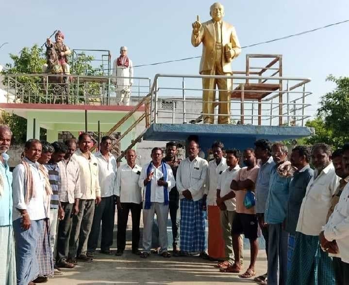హమారా ప్రసాద్‌పై చర్యలు తీసుకోవాలి - Udayam