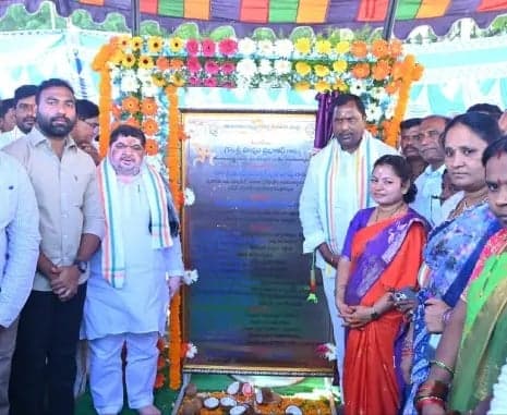 మేడారం తరహాలో గోదావరి పుష్కరాలకు ఏర్పాట్లు: పొన్నం