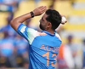 ఔకిబ్ నబీకి చేదు అనుభవం
